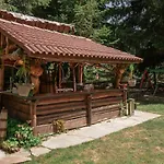 My Favorite Place: Lakes Retreat Apartment *